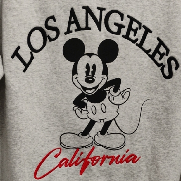 SALE! NWOT Disney Gray Mickey Mouse Los Angeles California Crewneck Sweater Sz.M - Picture 2 of 7